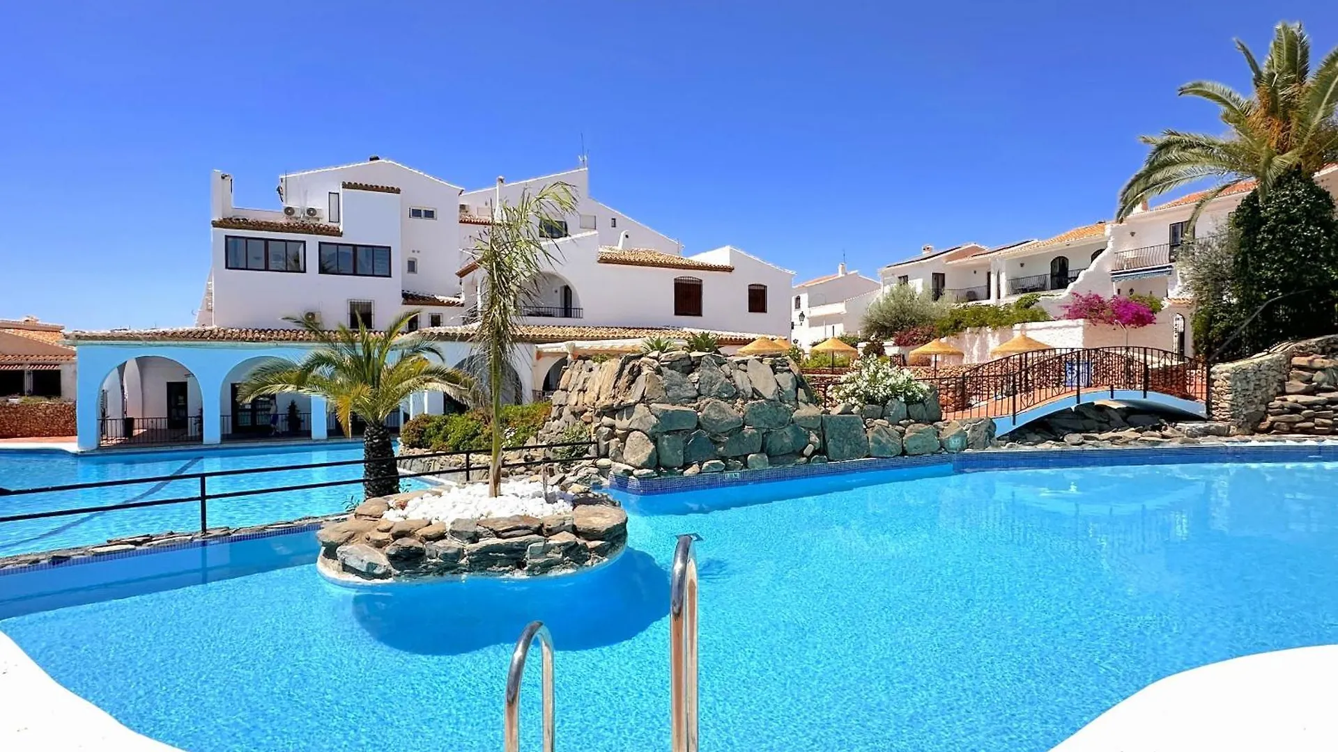Apartment Los Naranjos 15B Capistrano Village By Casasol Nerja Spain